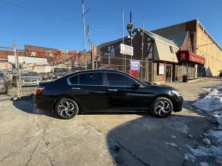 2016 Honda Accord
LX