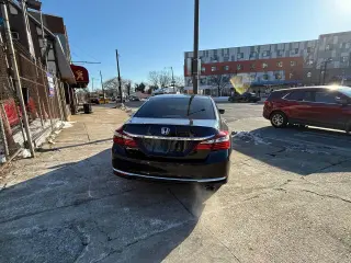 2016 Honda Accord
LX