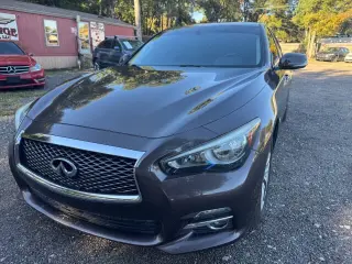 2017 INFINITI Q50