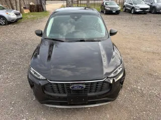 2023 Ford Escape Hybrid
Active