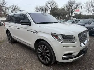 2018 Lincoln Navigator
Select