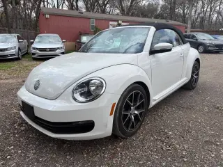 2013 Volkswagen Beetle Convertible
2.5L 50s Edition