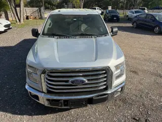 2015 Ford F-150
XL