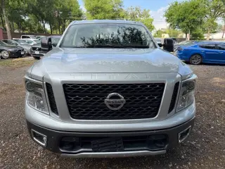 2018 Nissan Titan
SV