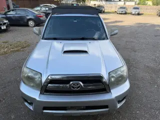 2006 Toyota 4Runner
SR5