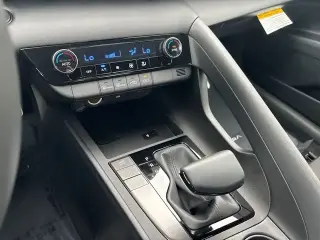 Hyundai ELANTRA 2025 SEL Sport Sedán 4 puertas