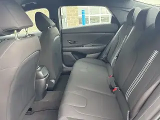 Hyundai ELANTRA 2025 SEL Sport Sedán 4 puertas