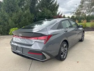 Hyundai ELANTRA 2025 SEL Sport Sedán 4 puertas