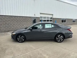 Hyundai ELANTRA 2025 SEL Sport Sedán 4 puertas