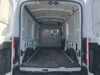 Ford Transit 2019 250 3dr LWB Medium Roof Cargo Van w/Sliding Passenger Side Door