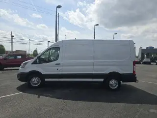 Ford Transit 2023 AWD 150 3dr SWB Medium Roof Cargo Van