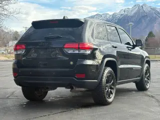 2022 Jeep Grand Cherokee WK Laredo E