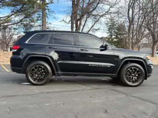 2022 Jeep Grand Cherokee WK Laredo E