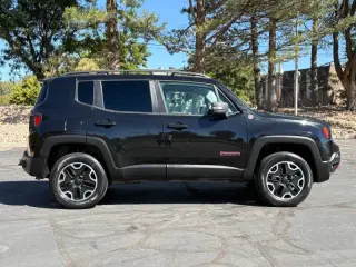 2017 Jeep Renegade Trailhawk