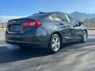 2017 Chevrolet Cruze LT Auto