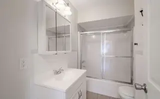 2 bedroom house in Dallas, TX