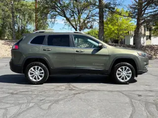 2019 Jeep Cherokee Latitude