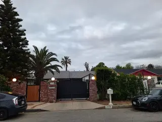 Acogedora Guest House-Reseda