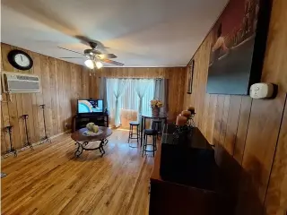 Acogedora Guest House-Reseda