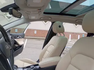 2017 Infiniti QX30 Premium