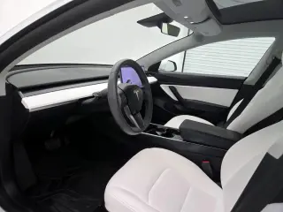 Tesla Model 3 2019 Standard Range Plus 4dr Fastback