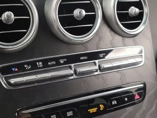 Mercedes-Benz GLC 2022 GLC 300 4dr SUV