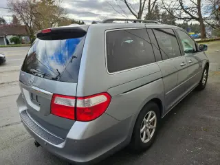 2006 Honda Odyssey Touring w/DVD w/Navi