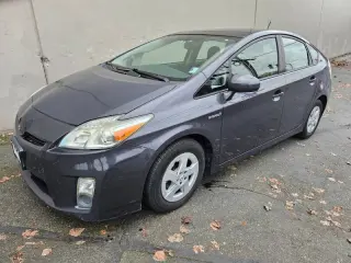 2010 Toyota Prius III