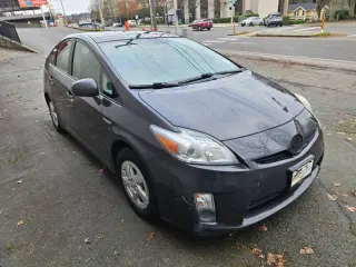 2010 Toyota Prius III