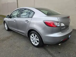 2010 Mazda MAZDA3 i Touring