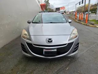 2010 Mazda MAZDA3 i Touring
