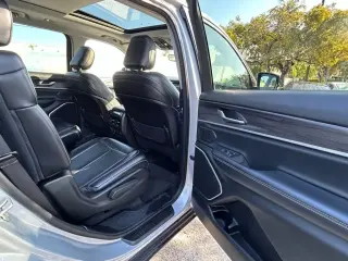 Jeep Grand Cherokee L 2021 4x2 Limited 4dr SUV