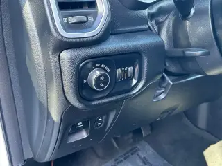 Ram 1500 2021 4x2 Laramie 4dr Crew Cab 5.6 ft. SB Pickup