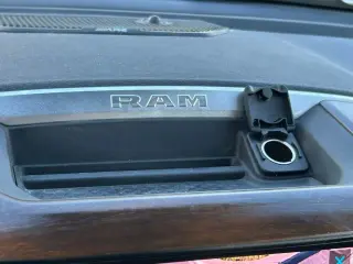 Ram 1500 2021 4x2 Laramie 4dr Crew Cab 5.6 ft. SB Pickup