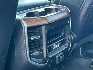 Ram 1500 2021 4x2 Laramie 4dr Crew Cab 5.6 ft. SB Pickup