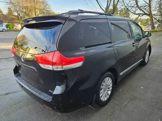 2011 Toyota Sienna XLE 8-Passenger