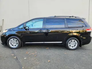 2011 Toyota Sienna XLE 8-Passenger