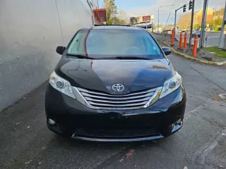 2011 Toyota Sienna XLE 8-Passenger