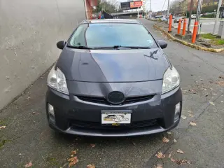 2010 Toyota Prius III