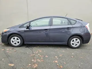 2010 Toyota Prius III