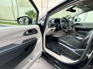 Chrysler Pacifica 2023 Touring L 4dr Mini-Van