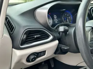 Chrysler Pacifica 2023 Touring L 4dr Mini-Van