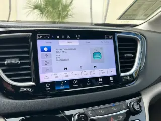 Chrysler Pacifica 2023 Touring L 4dr Mini-Van