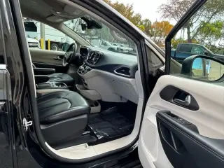 Chrysler Pacifica 2023 Touring L 4dr Mini-Van