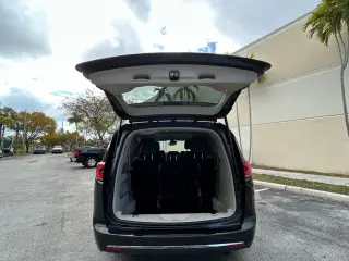 Chrysler Pacifica 2023 Touring L 4dr Mini-Van