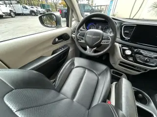 Chrysler Pacifica 2023 Touring L 4dr Mini-Van