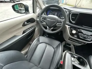 Chrysler Pacifica 2024 Touring L 4dr Mini-Van