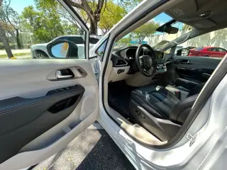 Chrysler Pacifica 2023 Touring L 4dr Mini-Van
