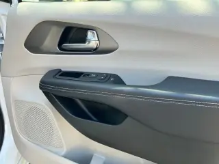Chrysler Pacifica 2023 Touring L 4dr Mini-Van