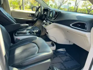 Chrysler Pacifica 2023 Touring L 4dr Mini-Van